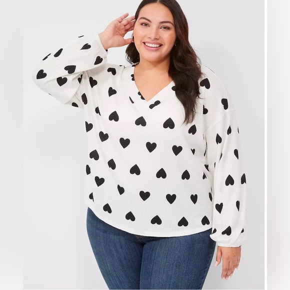 Lane Bryant Tops - Lane Bryant 18/20 Top White Black Hearts Waffle Knit Lightweight V Neck BOHO
